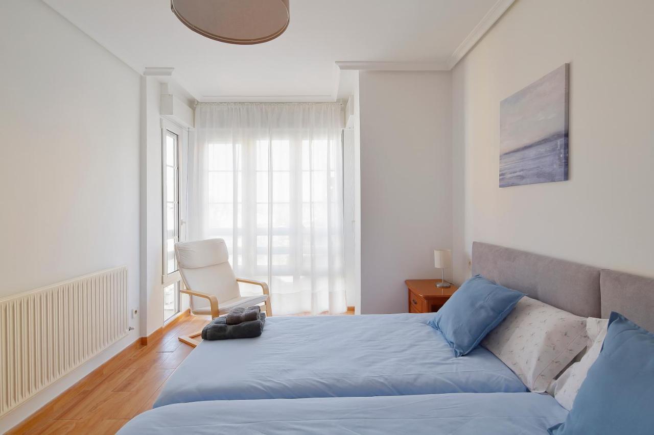 Villa 158A Triplex Rinconin Con Piscina à Gijón Extérieur photo